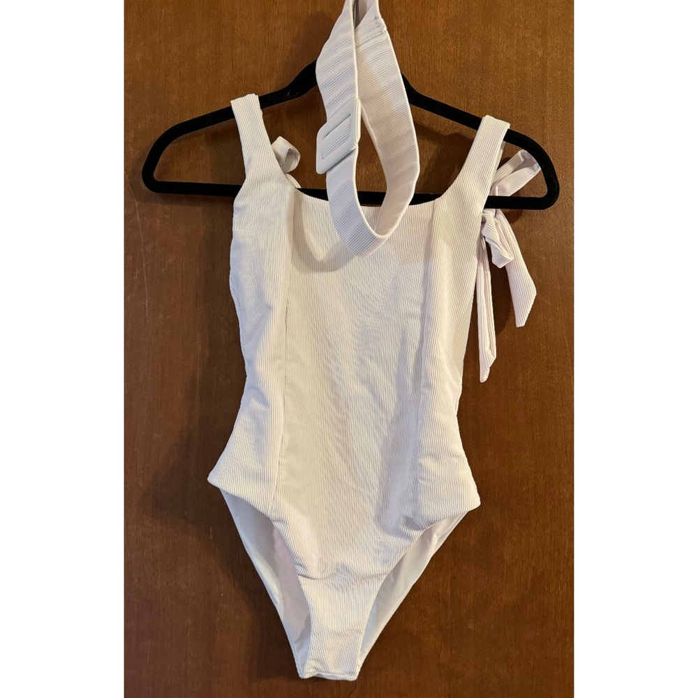 NWT Beach Riot Sydney One Piece White S